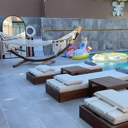Bed & Breakfast Sevilla Lounge Cesme